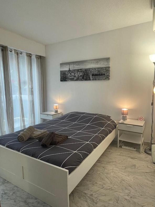 Juan Les Pins, T2 Cosy Et Confortable, Avec Parking En Sous-sol, Proche Plages Et Commerces Appartement Antibes